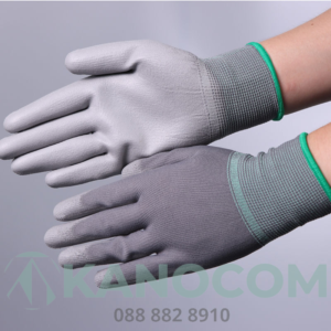 Găng tay phòng sạch màu xám phủ bàn